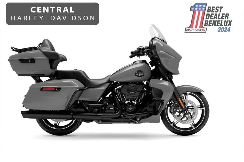  Street Glide  Ultra Blacked Out 117''