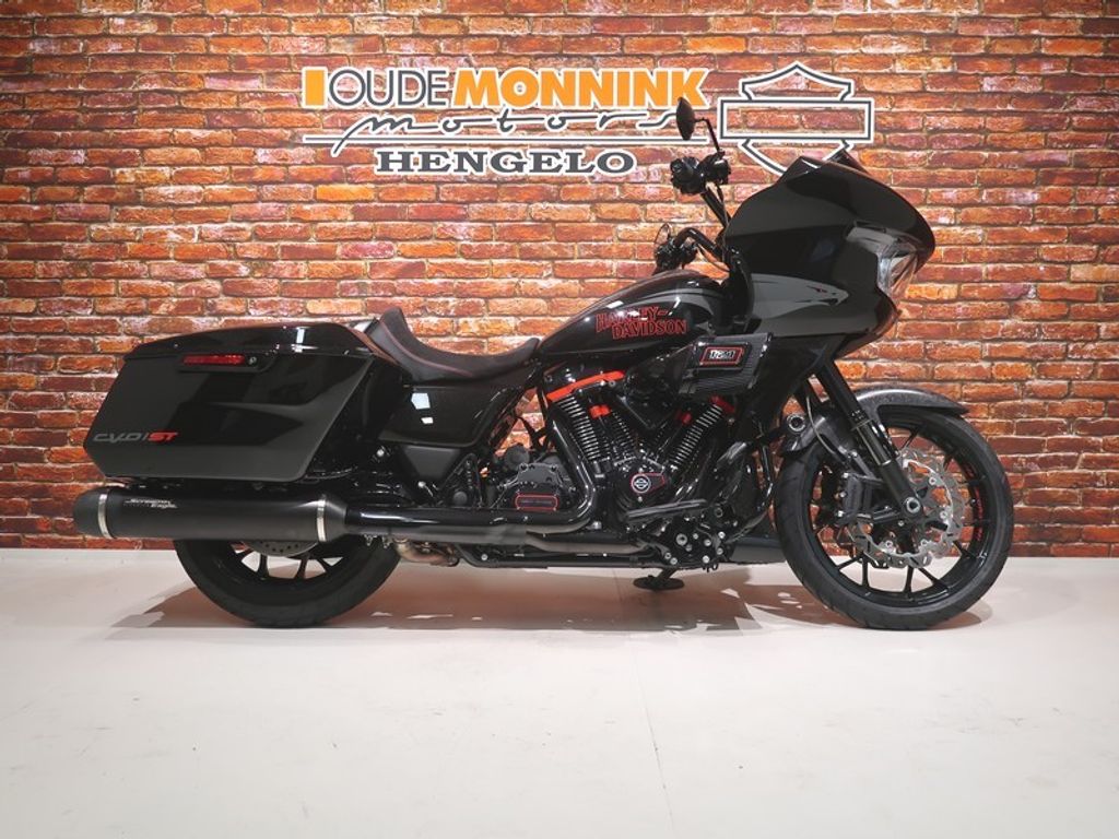  FLTRXSTSE Road Glide ST121 CVO