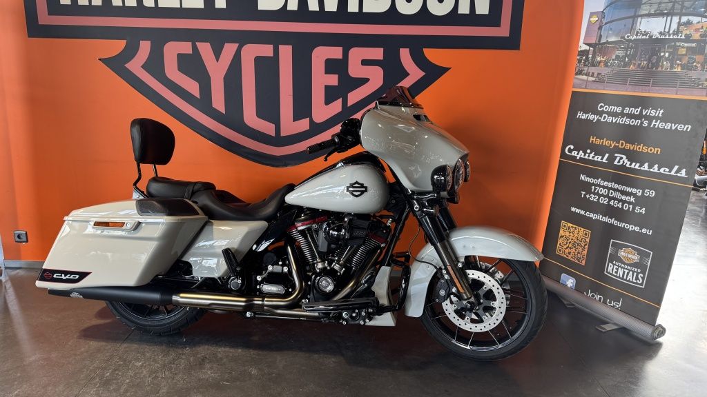  Tour STREET GLIDE CVO