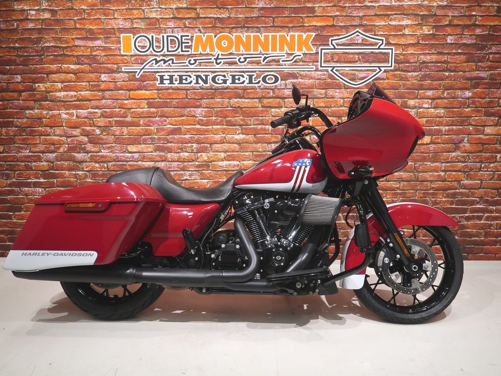  FLTRXS Road Glide Special 114