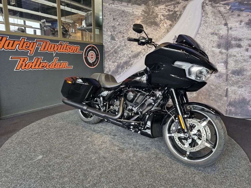  FLTRX ROAD GLIDE Black Trim - Vivid Black