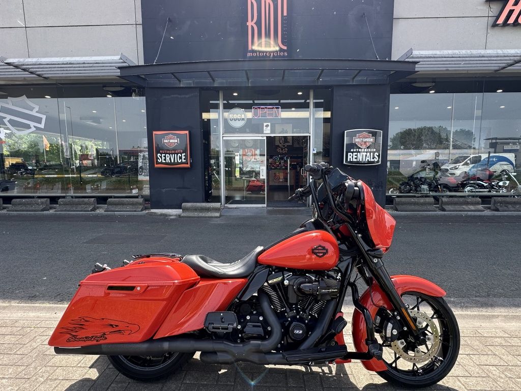  Tour TOURING - STREET GLIDE SP&Eacute;CIAL 114