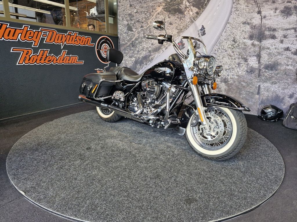  FLHRC Road King Classic