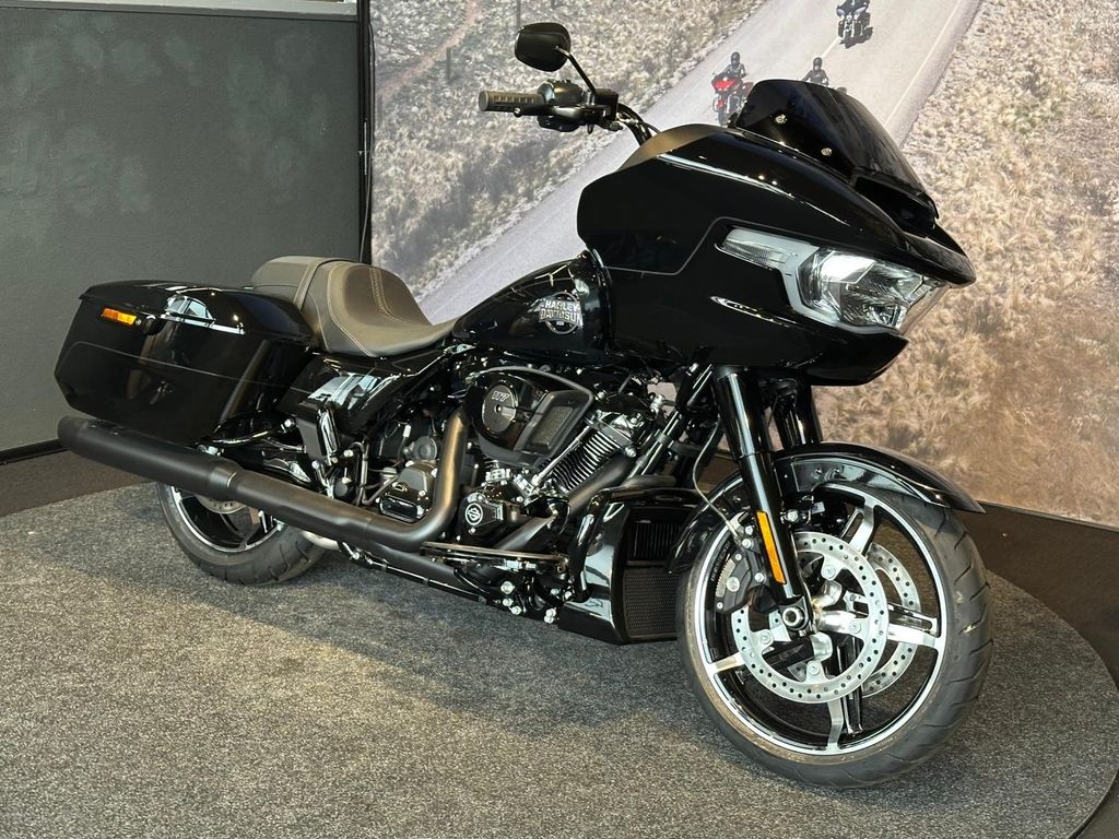  FLTRX ROAD GLIDE Black Trim - Two Tone