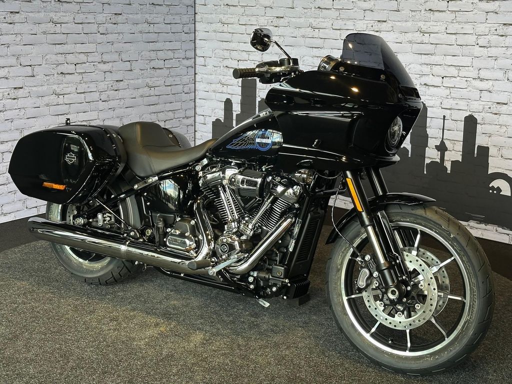  SOFTAIL FXLRST LOW RIDER ST van &amp;#8364;30.995,- voor &amp;#8364;29.990,-