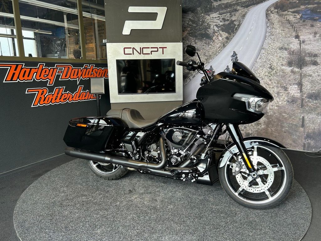  FLTRX ROAD GLIDE Black Trim - Vivid Black