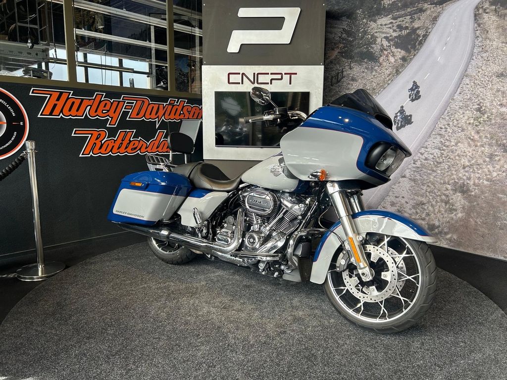  FLTRXS ROAD GLIDE SPECIAL Two-Tone
