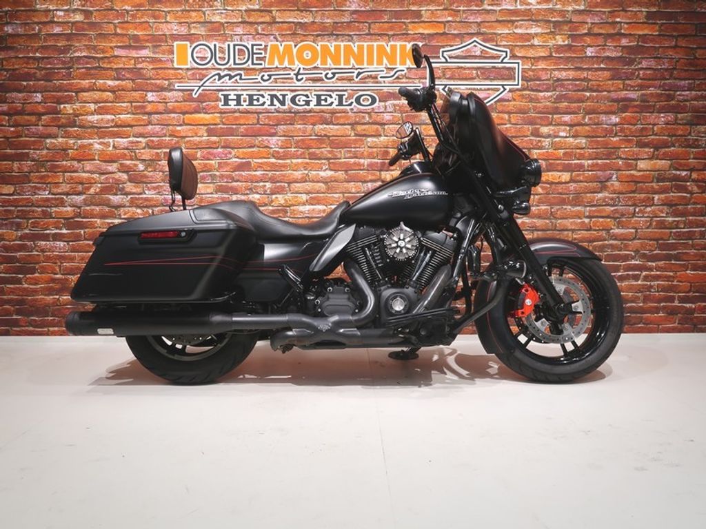 FLHXS Street Glide Spec. 1690