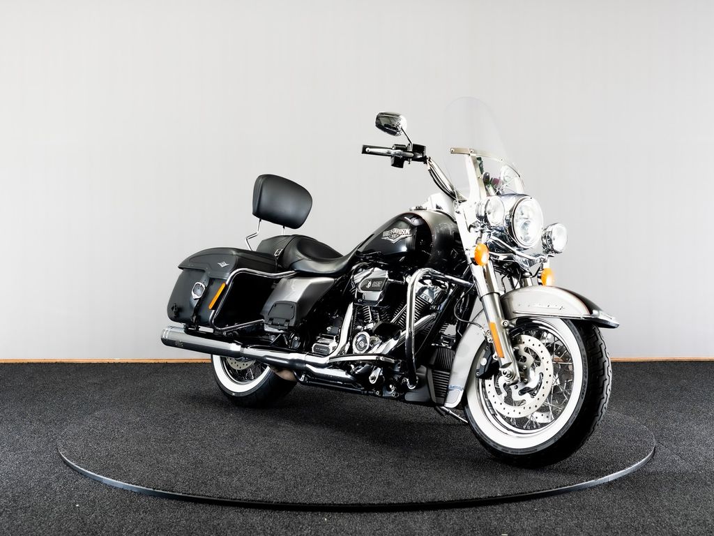  FLHRC Road King Classic