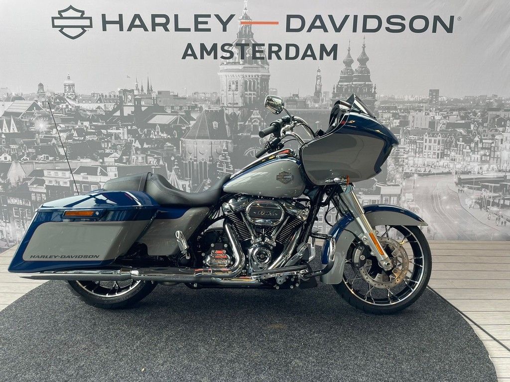  FLTRXS ROAD GLIDE SPECIAL Two-Tone