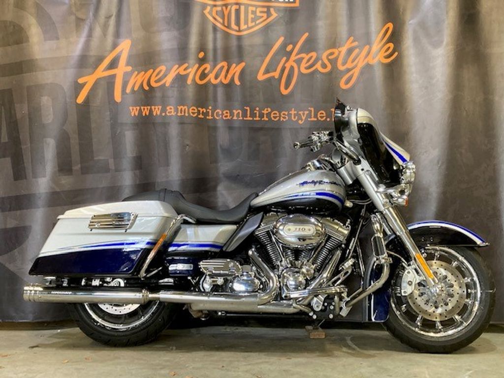  Tour Touring FLHTCUSE Ultra Classic Electra Glide CVO