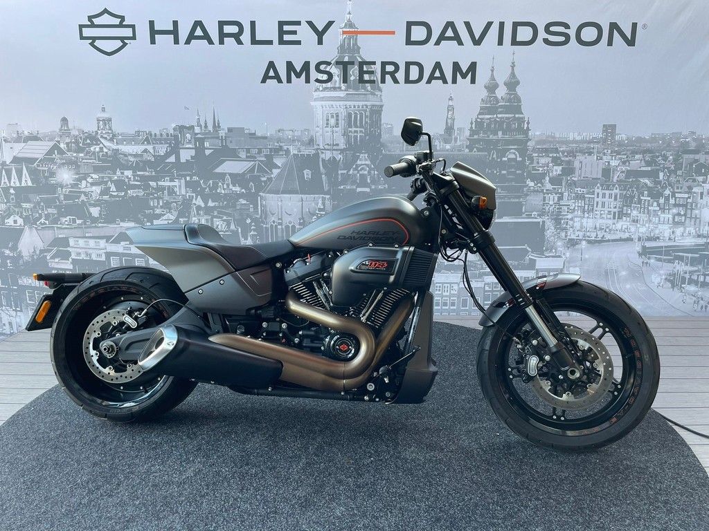  SOFTAIL FXDR 114