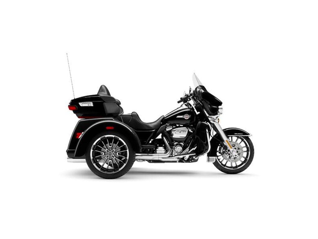  FLHTCUTG TRI GLIDE ULTRA