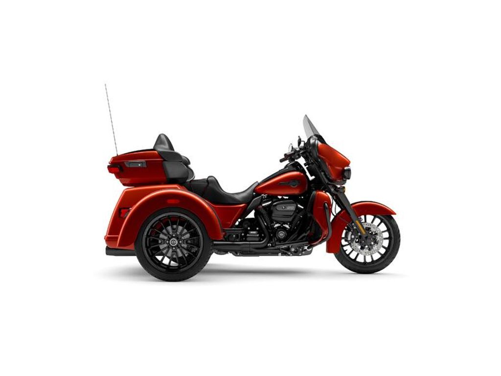  FLHTCUTG TRI GLIDE ULTRA