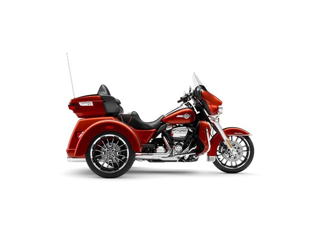 FLHTCUTG TRI GLIDE ULTRA