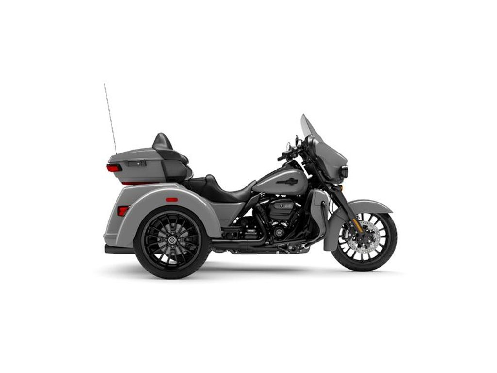  FLHTCUTG TRI GLIDE ULTRA