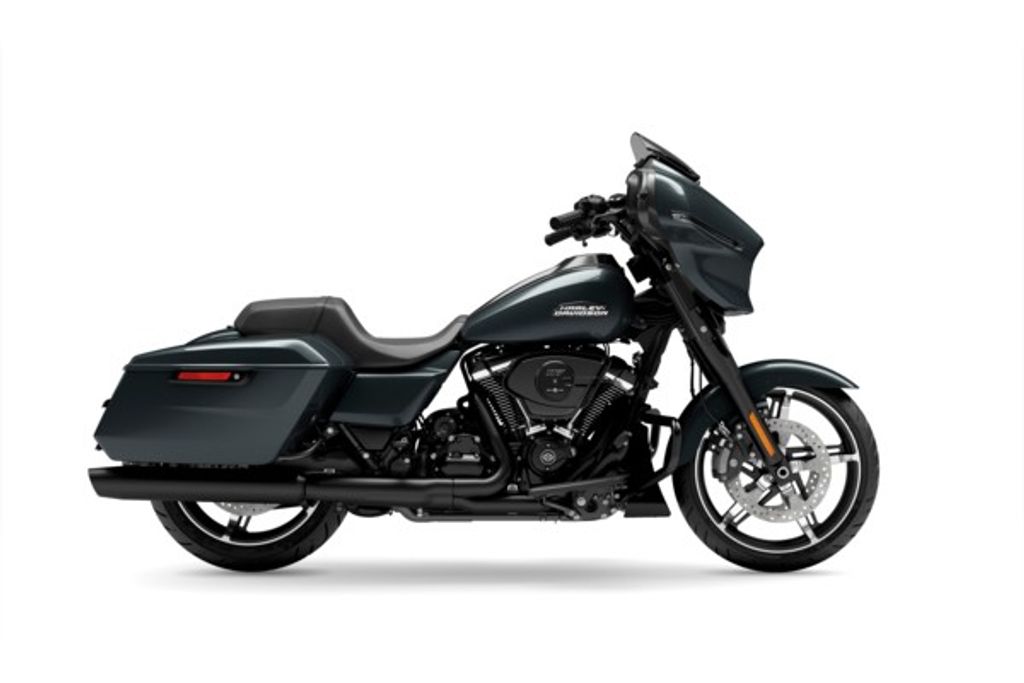  FLHX Street Glide Iron Horse Metallic