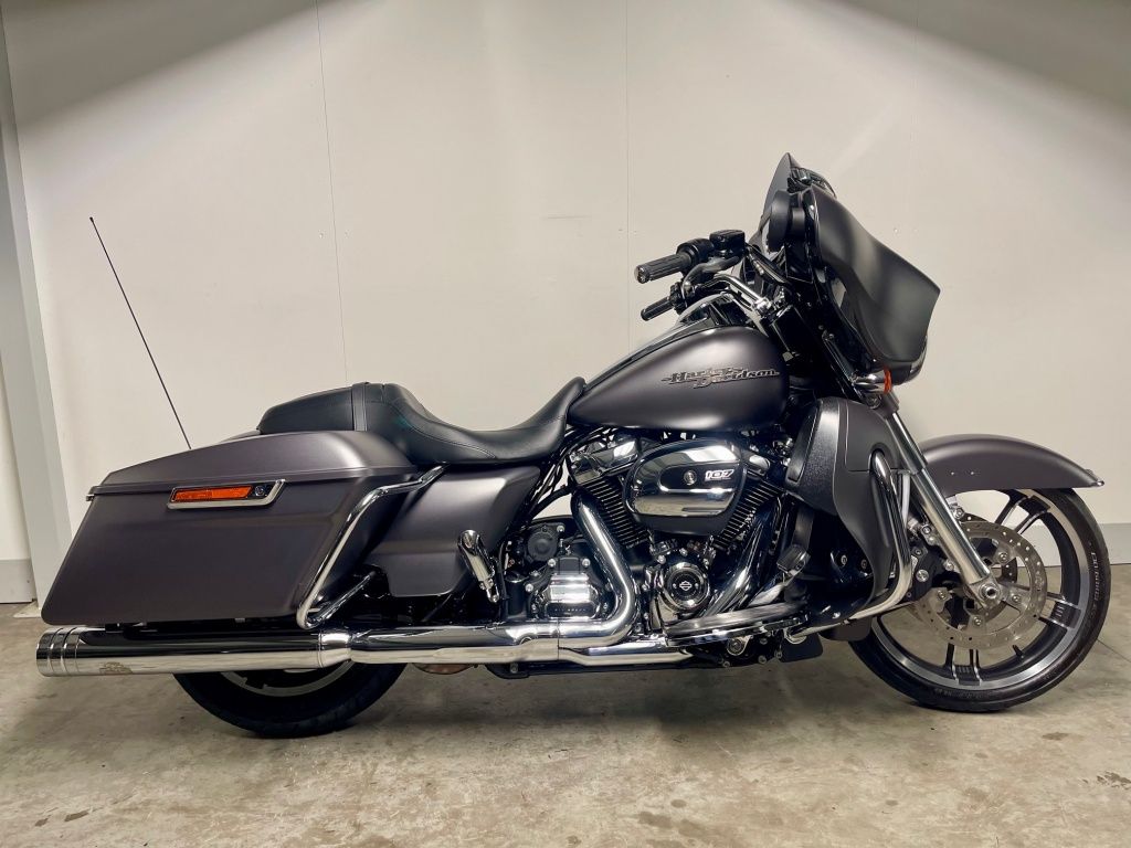  TOURING FLHXS STREET SPECIAL GLIDE MET ELEKTRONISCH REGELBARE UITLAAT