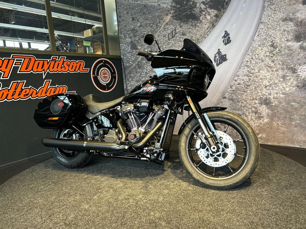 SOFTAIL FXLRST LOW RIDER ST Black Trim - Custom Color