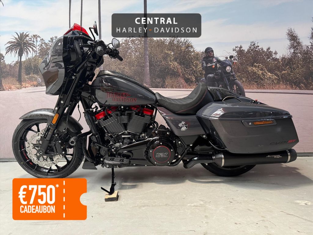  Street Glide CVO/ ST 121'' **Direct uit voorraad leverbaar**
