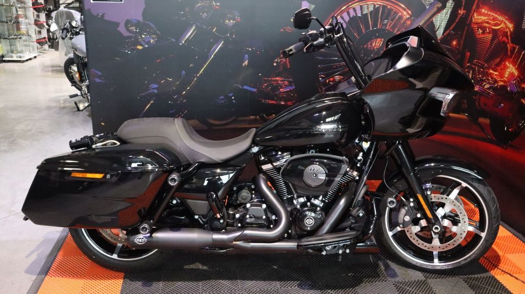  Tour ROAD GLIDE